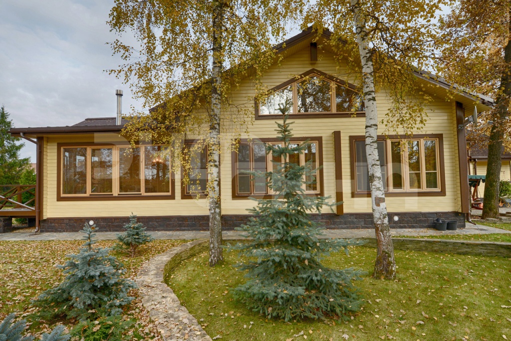 Деревянные окна для дачи в Гагарине